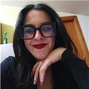 Cultrice della materia offre lezioni semplici ed intuitive per imparare o migliorare l'italiano.